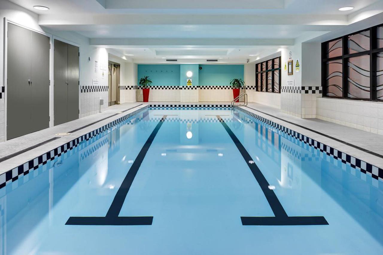 Lovely City Apartment! Views, Pool And Gym Auckland Luaran gambar