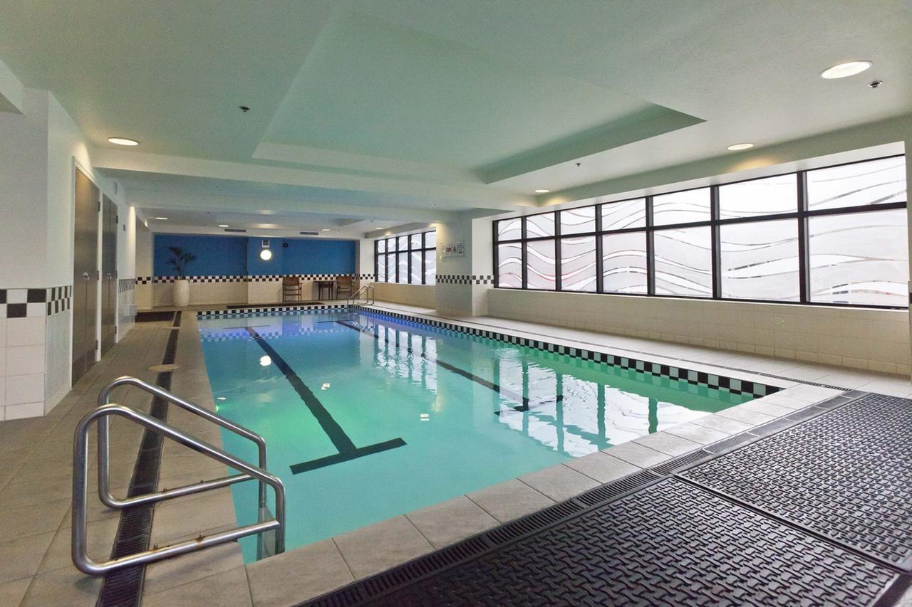 Lovely City Apartment! Views, Pool And Gym Auckland Luaran gambar